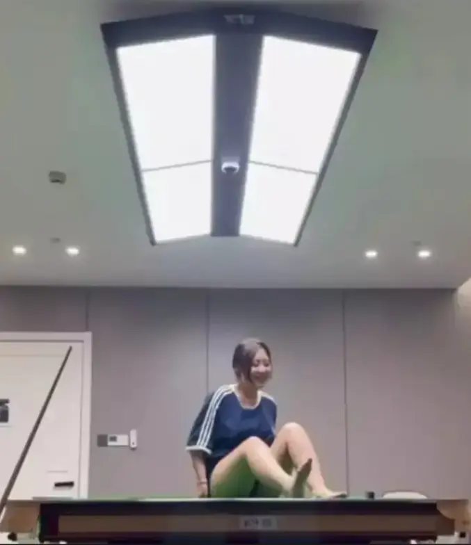 《江苏东台名爵台球厅事件》曝光 - 江苏东台名爵台球厅助教风波，视频流出，1080P高清资源网盘分享