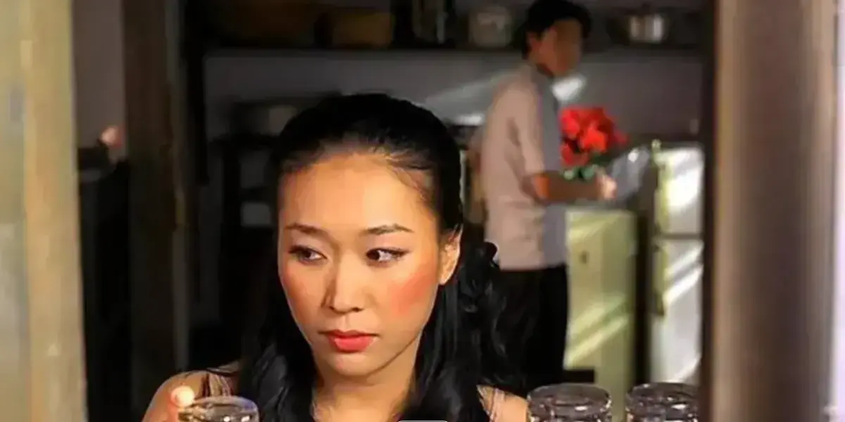 《爱的色放》_2001年韩国经典佳作_朴在浩执导演绎偷窥禁忌之恋_光州事件背景下未删减高清_中文字幕网盘资源免费获取~