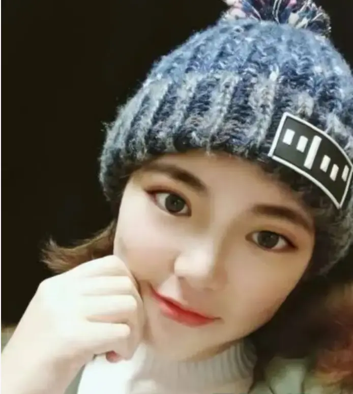 女法官刘亚格时间管理大师身份曝光！坐拥豪车名表，一天连战三位男友，刘亚格的惊人秘密等你揭秘！