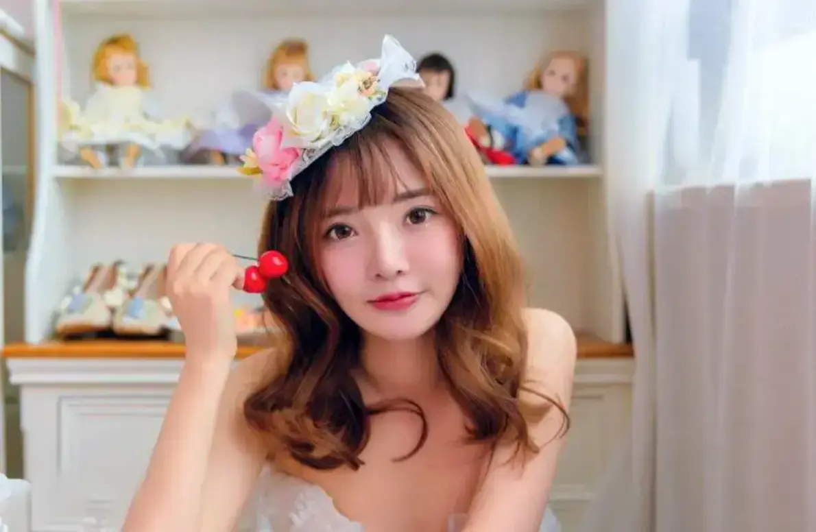###资源名输出至变量《SILK》相关资源图片