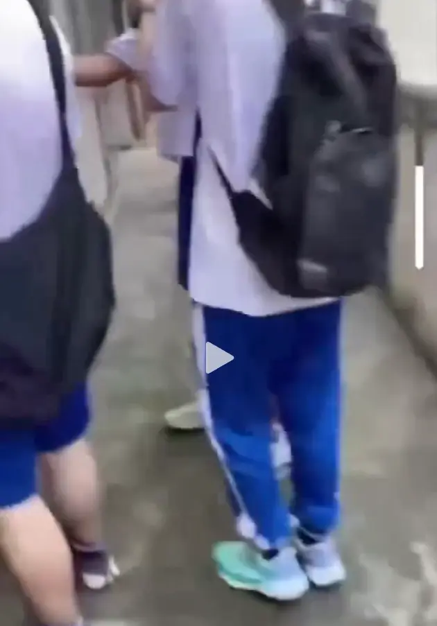 《大昌市第七中学鬼敲门》围绕走廊展开的惊魂故事