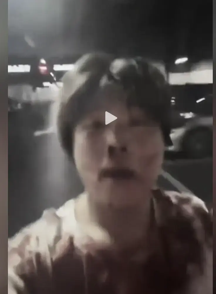《深圳网红赵俊逸被打视频》1080P高清无删减免费在线观看，深圳网红赵俊逸被打视频事件全还原，蓝光HD画质流畅播放