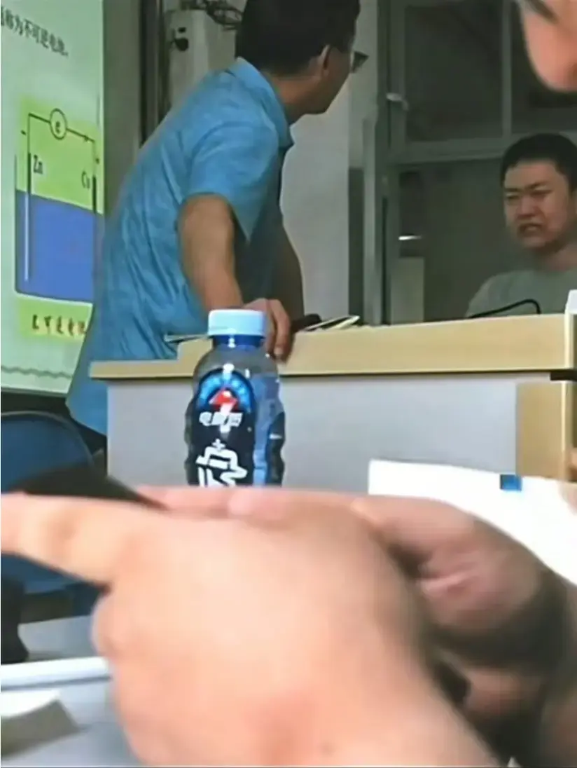 《上海二工大杀杀杀哥》完整事件还原_上海二工大杀杀杀哥名场面全记录_事件前因后果深度剖析
